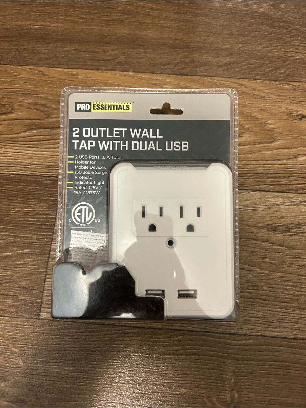 Room Essentials White 2-Outlet Wall Tap with Dual USB Ports